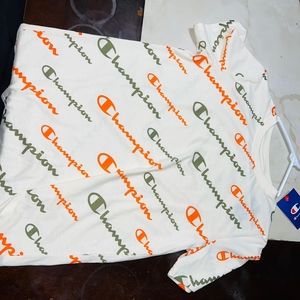 Champion shirt size xl